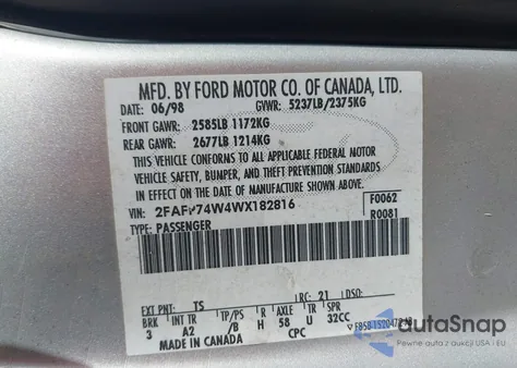 1998 Ford Crown Victoria Lx z USA, uszkodzony, nr VIN 2FAFP74W4WX182816